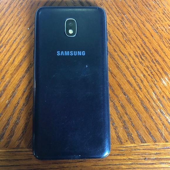 Samsung Android Smart Phone - Picture 3 of 4